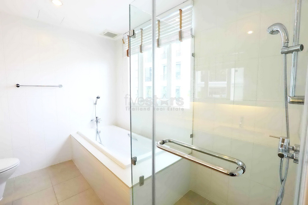 3+1 bedroom apartment for rent close to Prompong BTS Station, photo 3