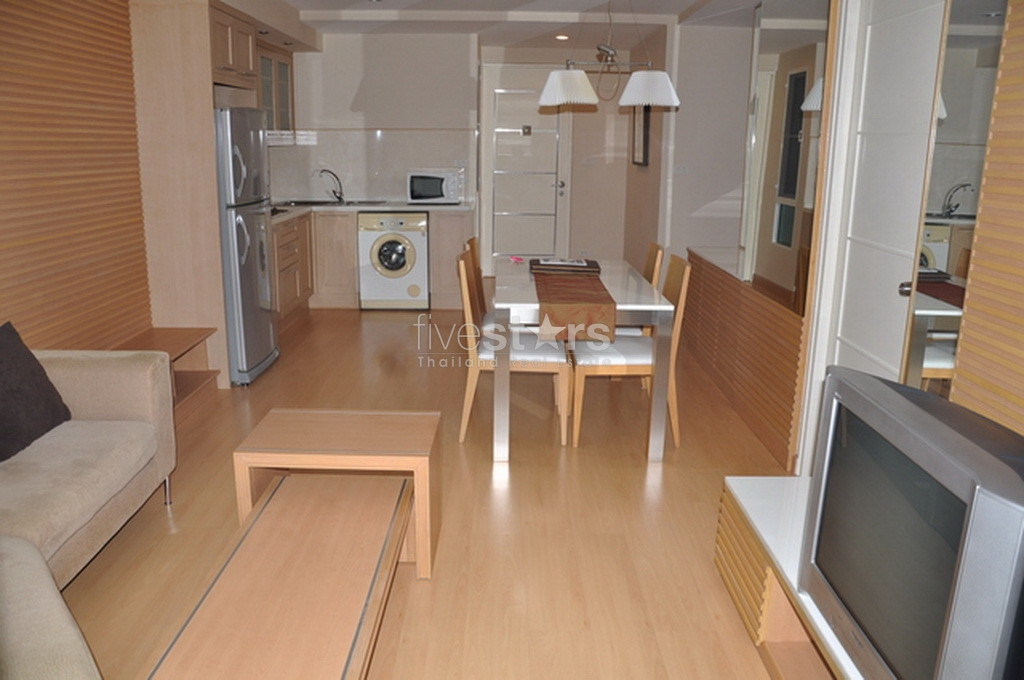 2 bedroom condo for rent close to BTS Ekamai Station, photo 5
