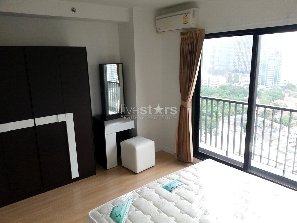 Appartement moderne 2 chambres quartier Suan Plu, photo 3