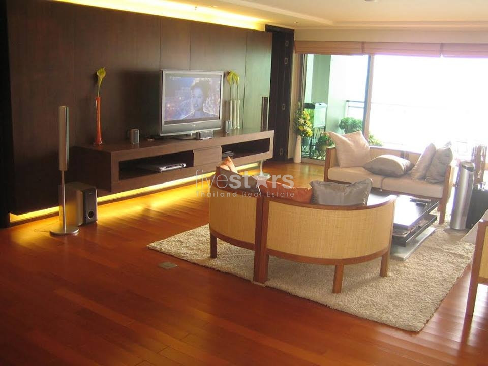 Spectacular luxury 3-bedroom overlooking Pattaya Bay, photo 8