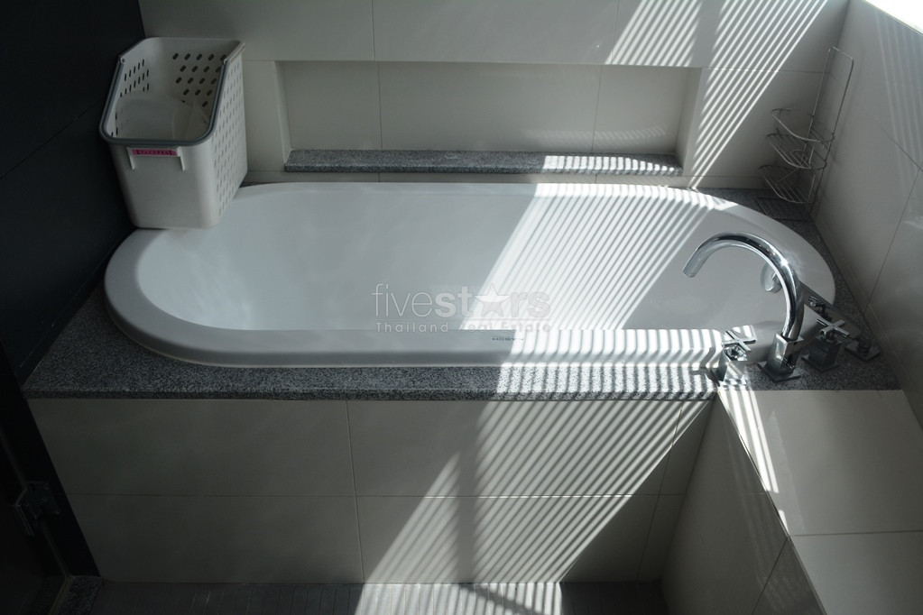 Appartement 2 chambres lumineux dans une belle résidence quartier Asoke-Phromphong, photo 9