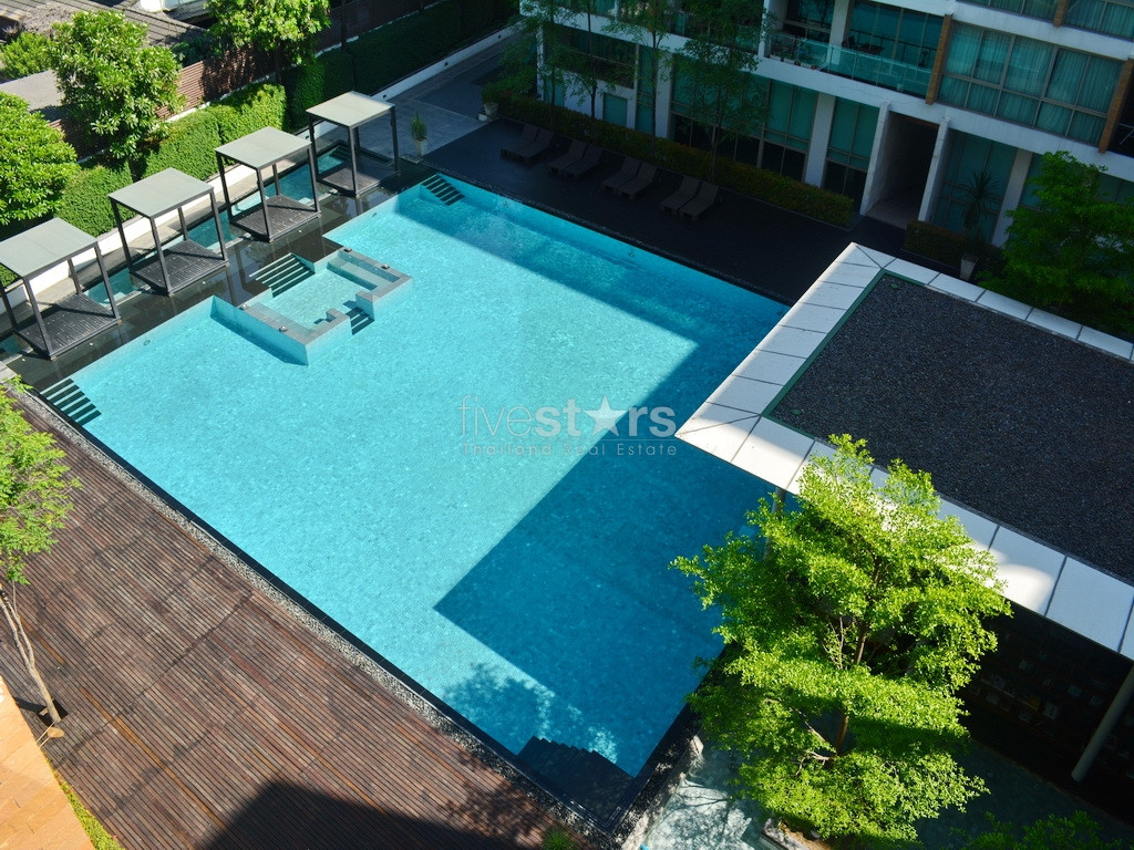 3-bedroom condo within a cozy development, photo 3