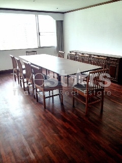 A Bangkok, grand appartement de 220m2 proche BTS Phrompong, photo 3