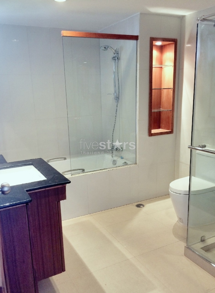A Bangkok, grand appartement de 220m2 proche BTS Phrompong, photo 6