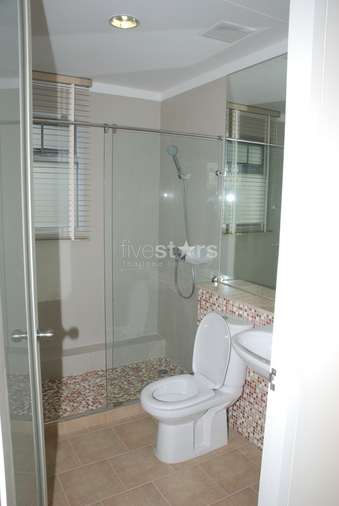 Maison 3 chambres avec piscine à louer proche de l'autoroute Rama 9 et Petchburi/Thonglor, photo 10