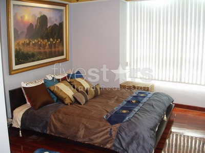 2 bedrooms condo for rent close to BTS Chidlom station