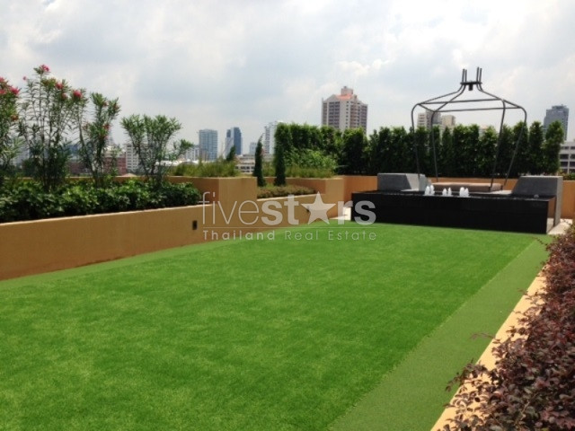 2-bedroom unit with private garden in the Phromphong area, photo 10