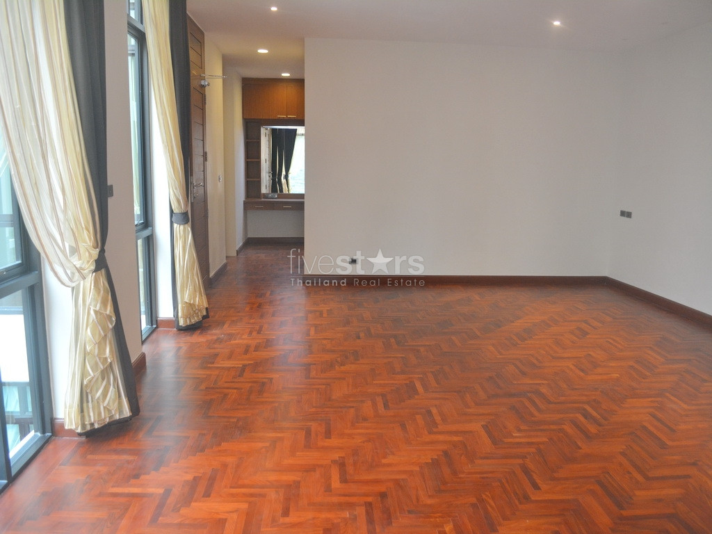 Maison 4 chambres proche parc Benjasiri, BTS Phromphong et mall Emporium, photo 8