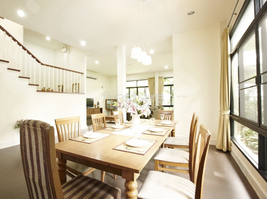 3-bedroom house close to Thonglor BTS station