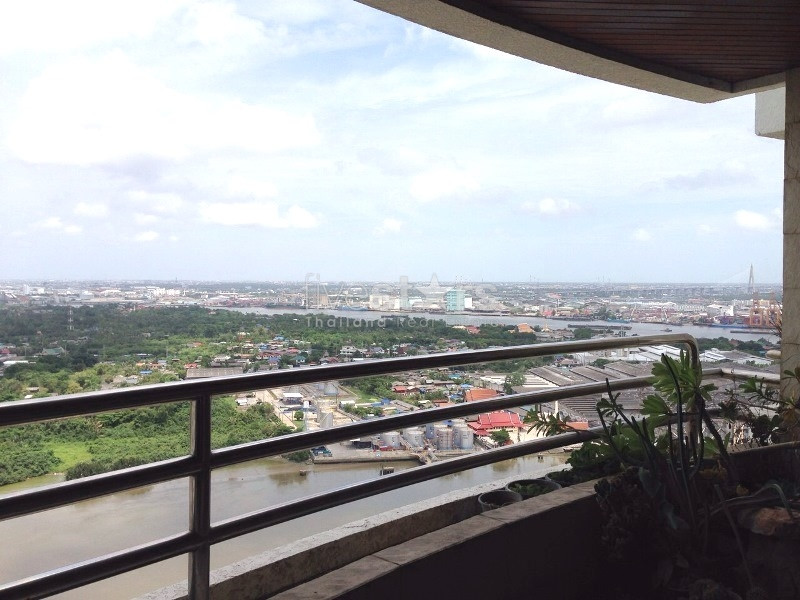 Appartement 3 chambres vue rivière à vendre Bangkok