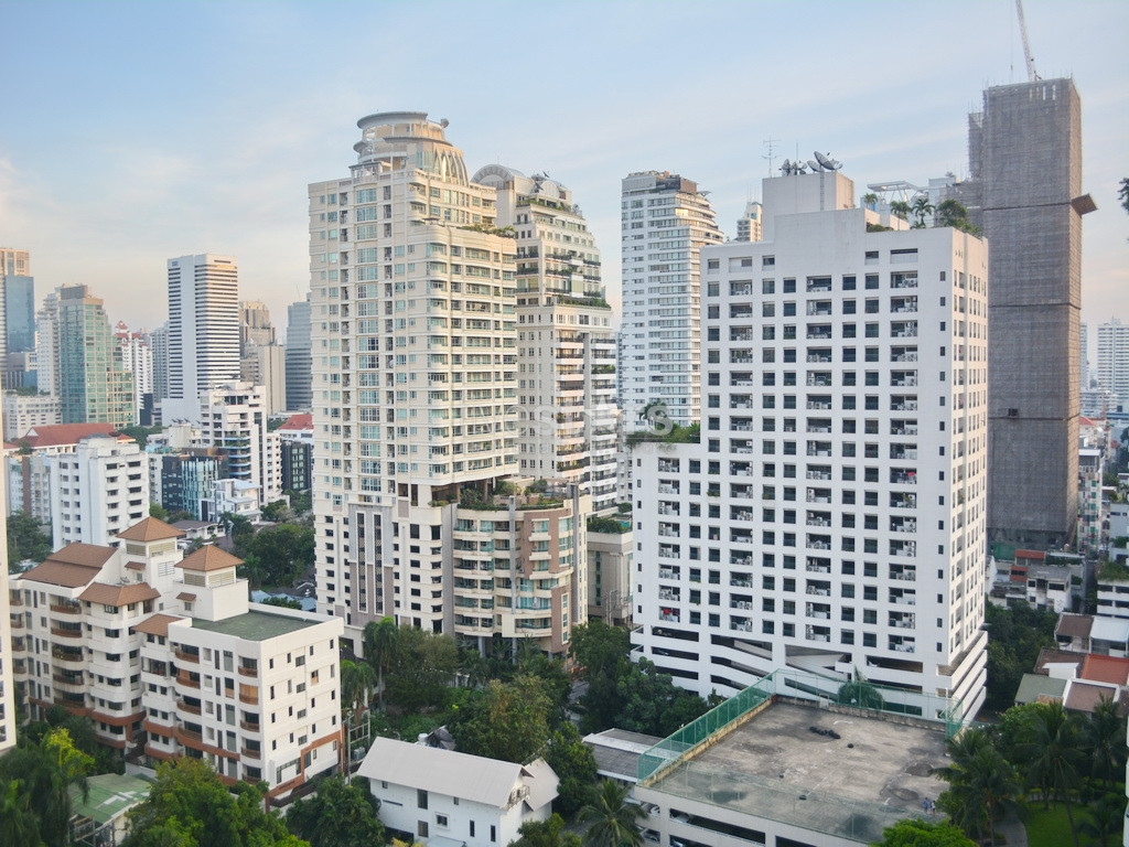 Bel appartement 1 chambre haut en étage quartier Nana/Petchaburi