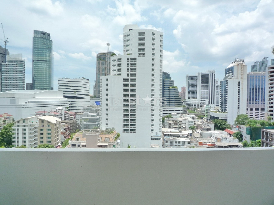 Grand appartement 2 chambres proche BTS Phromphong