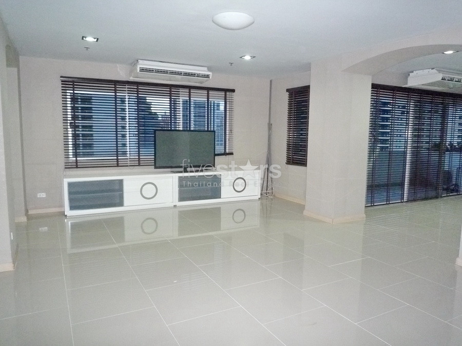 Grand appartement 2 chambres proche BTS Phromphong, photo 2