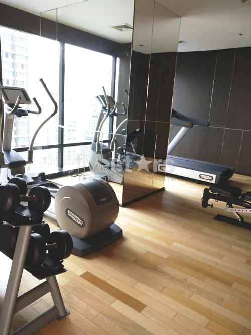3-bedroom high floor apartment for rent close to BTS Chitlom, photo 10