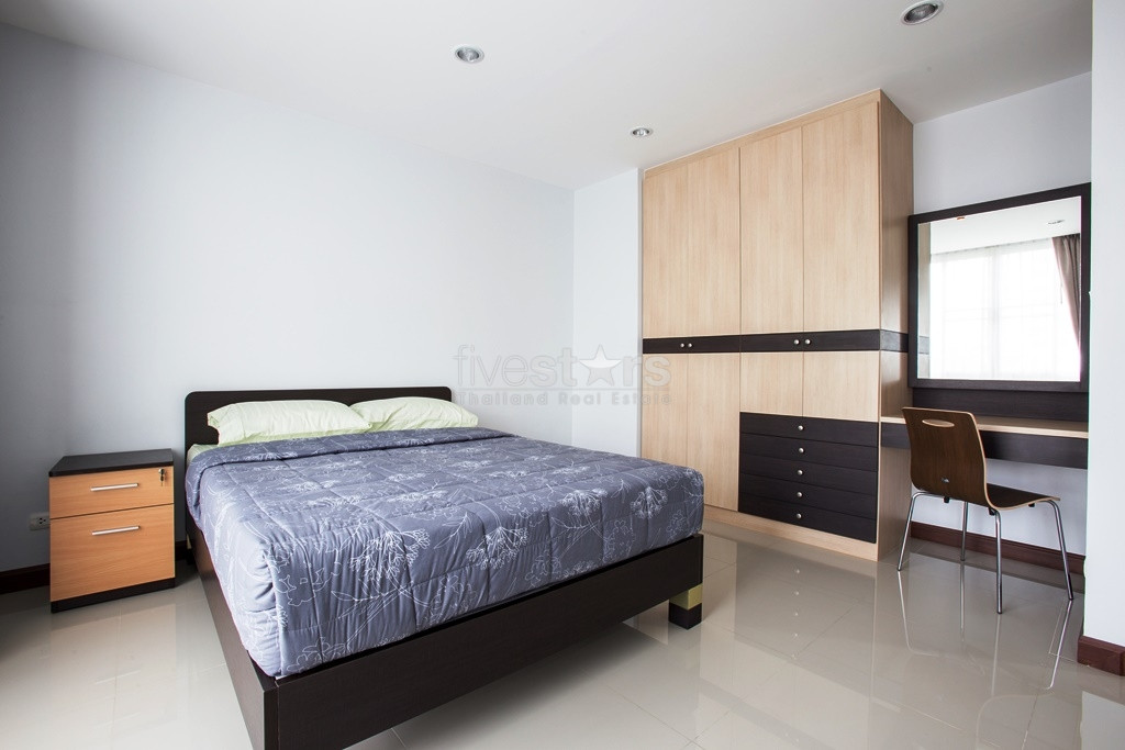 2 bedroom condo for rent locates BTS Ekamai station, photo 4