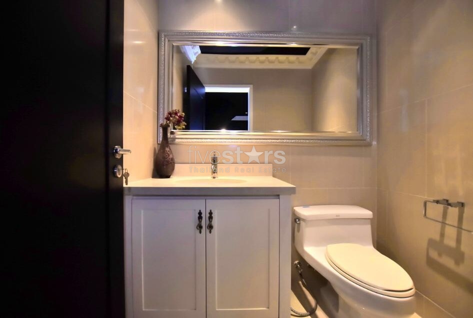 2 bedrooms luxury duplex for rent close to BTS Prompong, photo 10