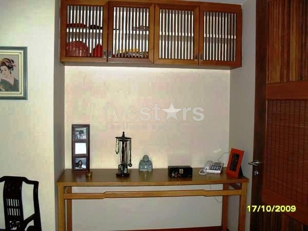 A beautiful duplex 3 bedroom apartment with traditional touches, photo 8