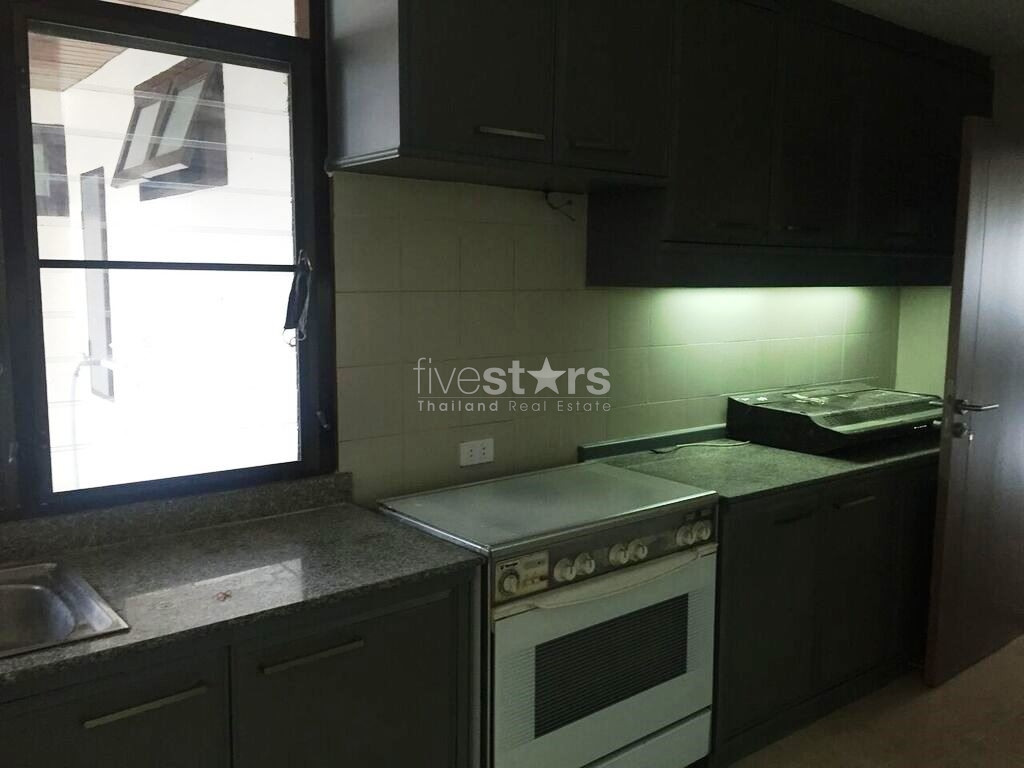 4 bedroom spacious & newly renovated for rent near BTS Ekamai, photo 8