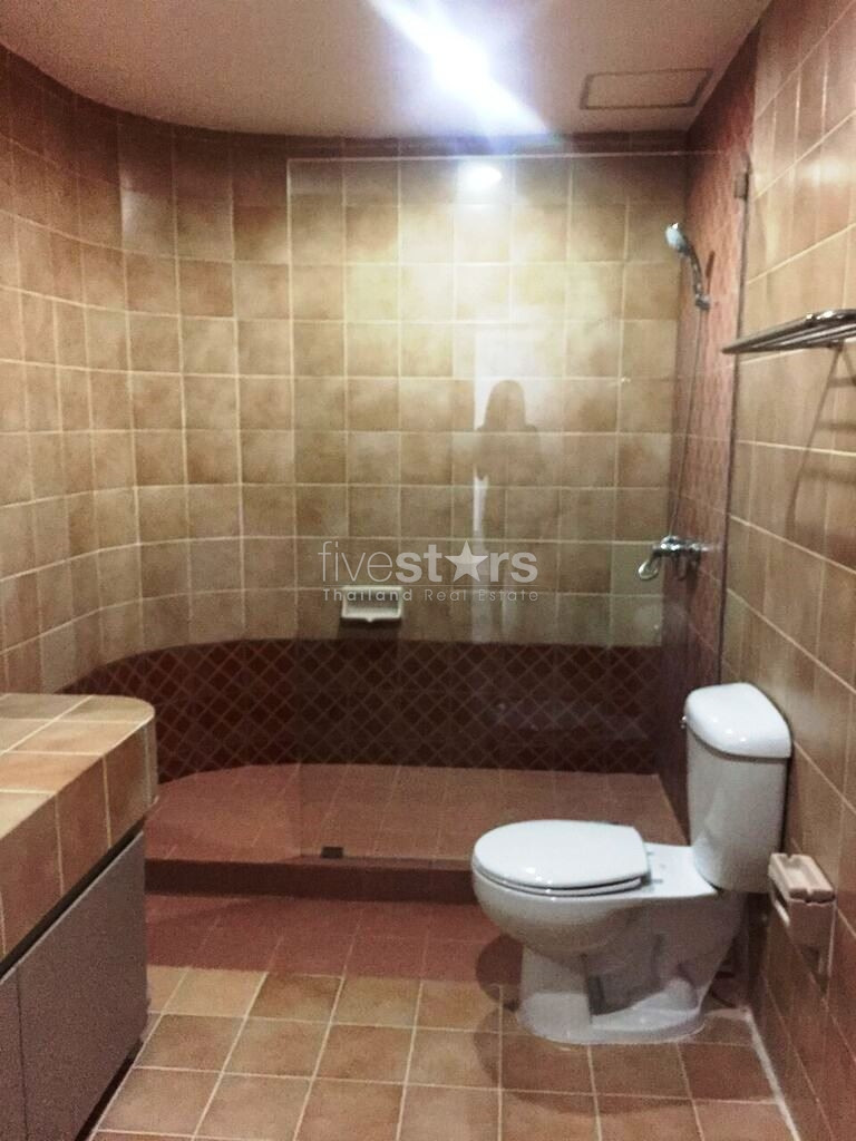 4 bedroom spacious & newly renovated for rent near BTS Ekamai, photo 10