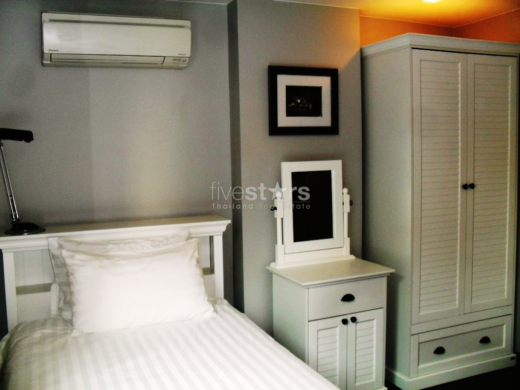 Newly-renovated 2-bedroom apartment, photo 8