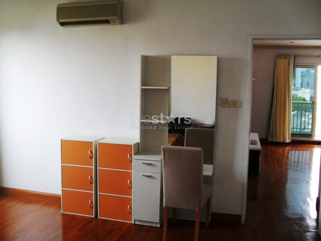 4 bedroom apartment in peaceful location of Sathorn, photo 4