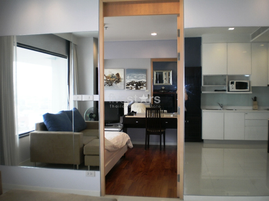 1 bedroom modern close to MRT Klongtoey, Sathorn-Lumpini