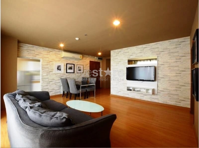 Bel appartement 2 chambres proche BTS Ekamai