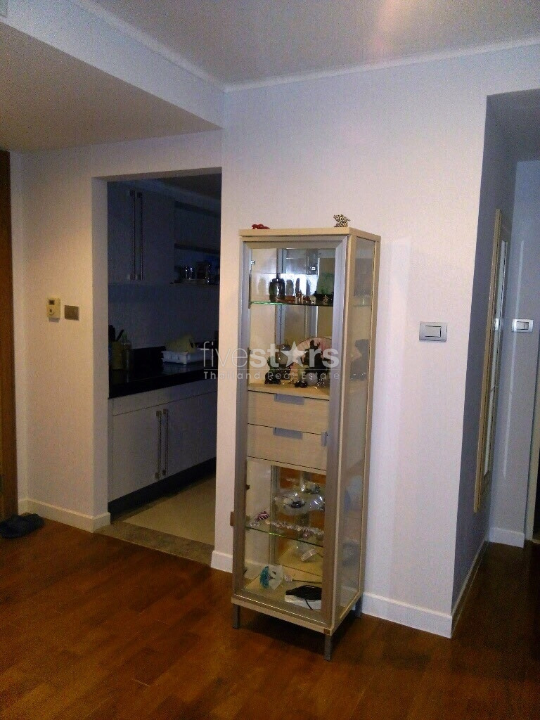 2 Bedroom condo for rent close to Phloenchit BTS station, photo 5