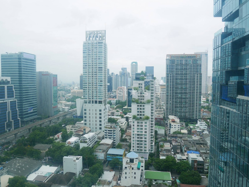 2 bedroom condominium for sale close to Chong Nonsi BTS station, photo 9