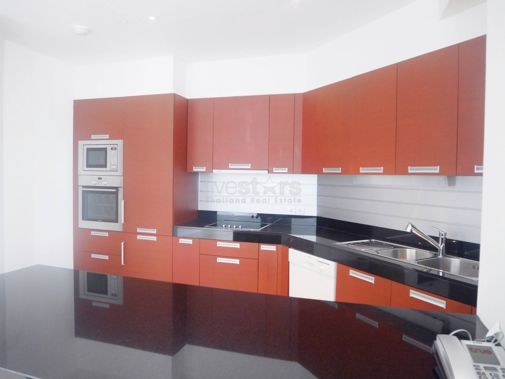 2 bedroom condominium for sale close to Chong Nonsi BTS station, photo 4