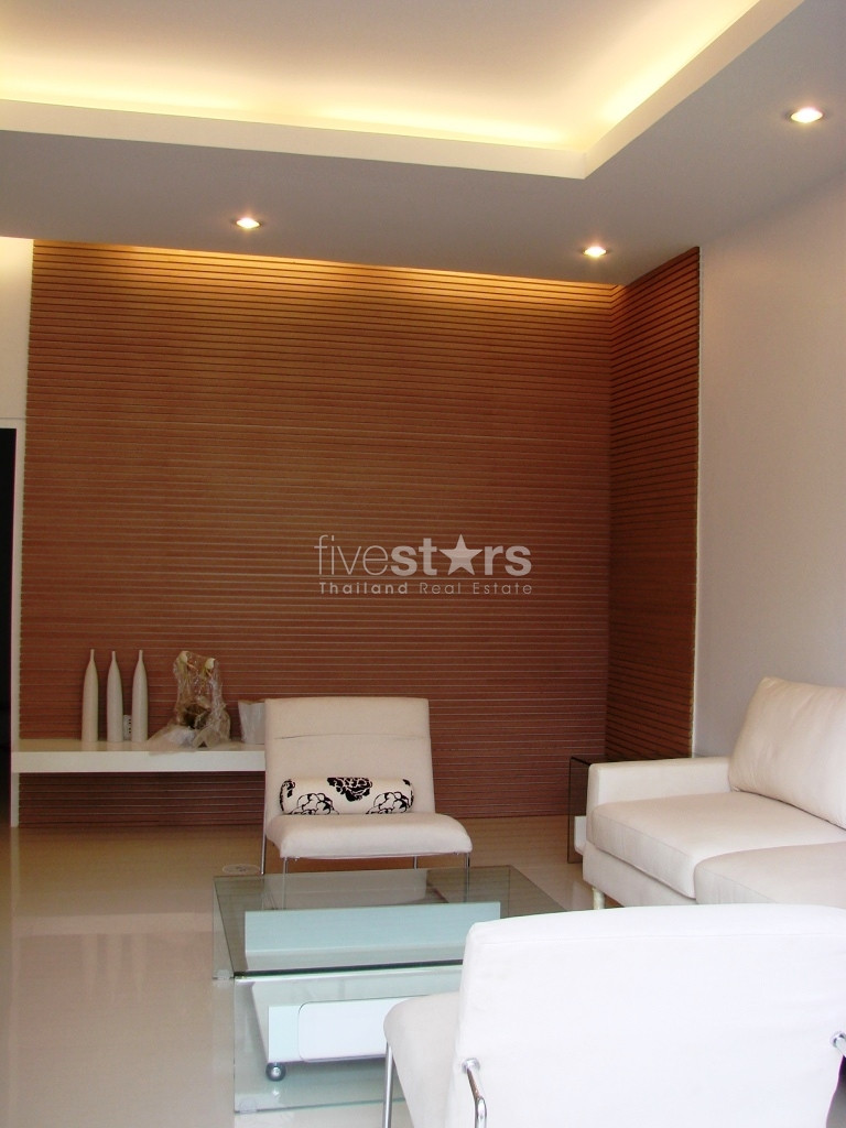 4 bedroom house compound for rent Phrompong to Thonglor, photo 3