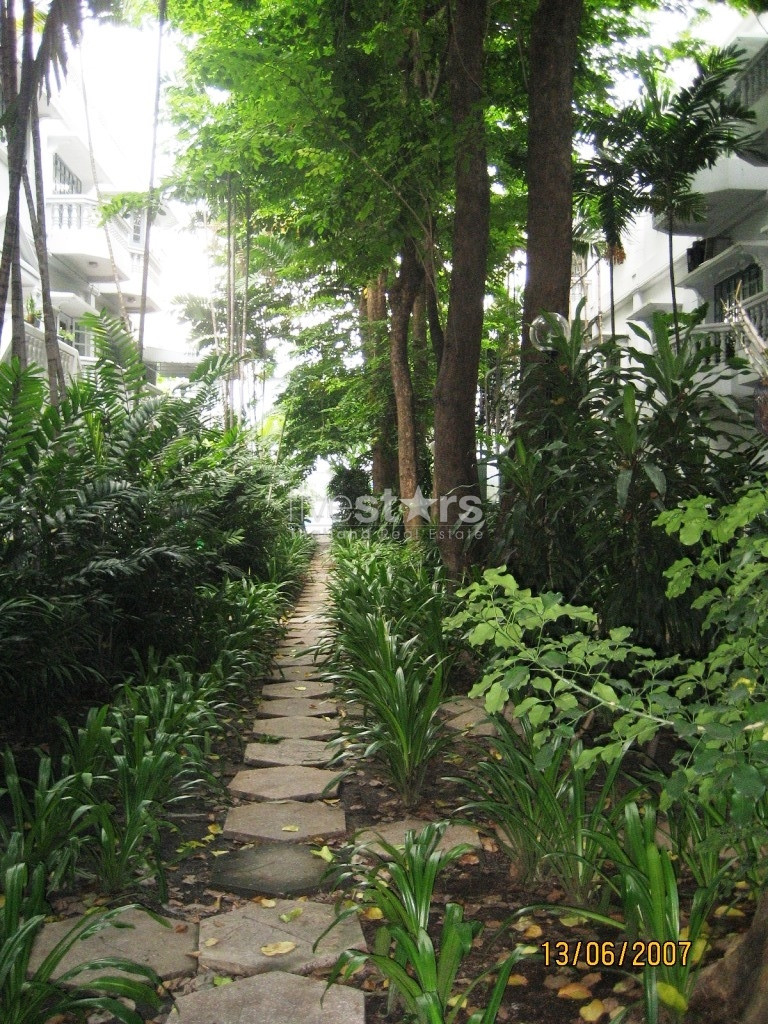 4 bedroom house compound for rent Phrompong to Thonglor, photo 6