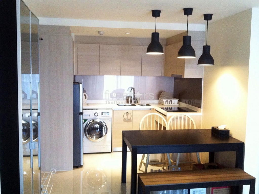 Modern 2 bedroom apartment in convenient area of Ekamai