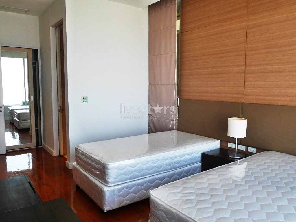 Appartement de luxe de 4 + 1 chambres dans un quartier pratique à proximité de la station Phrom Phong BTS, photo 8