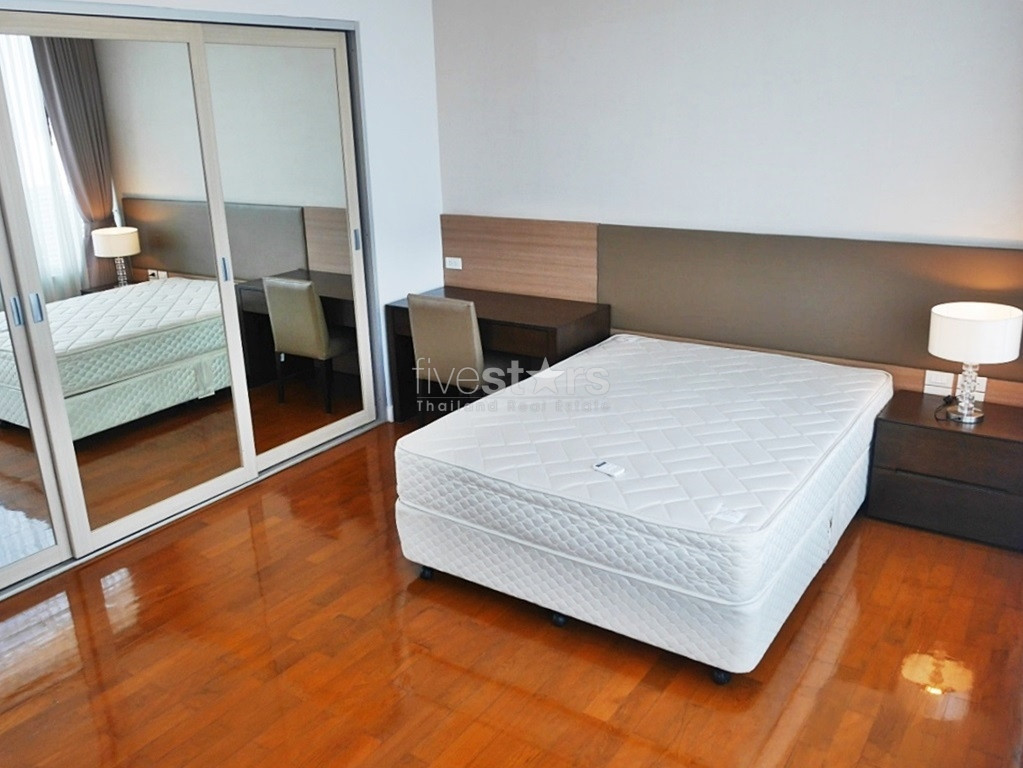 Appartement de luxe de 4 + 1 chambres dans un quartier pratique à proximité de la station Phrom Phong BTS, photo 7