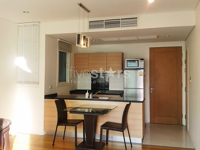 Modern 1 bedroom apartment in quiet area of Asoke