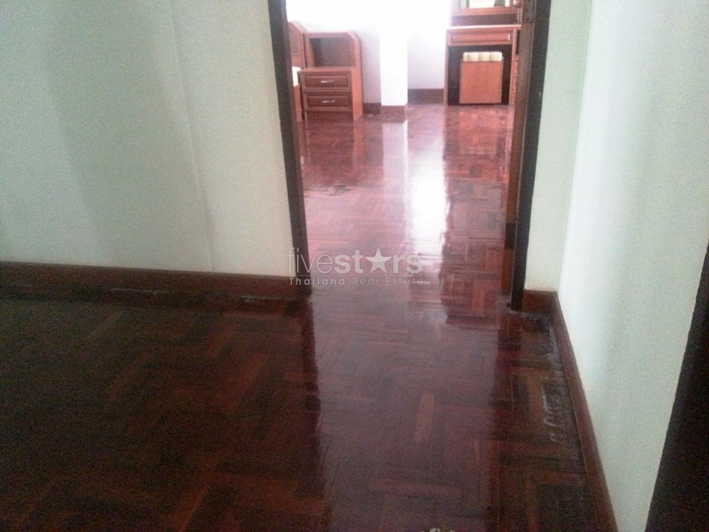 Maison privée de 3 chambres à louer située à la station BTS de Punnawithi, photo 6