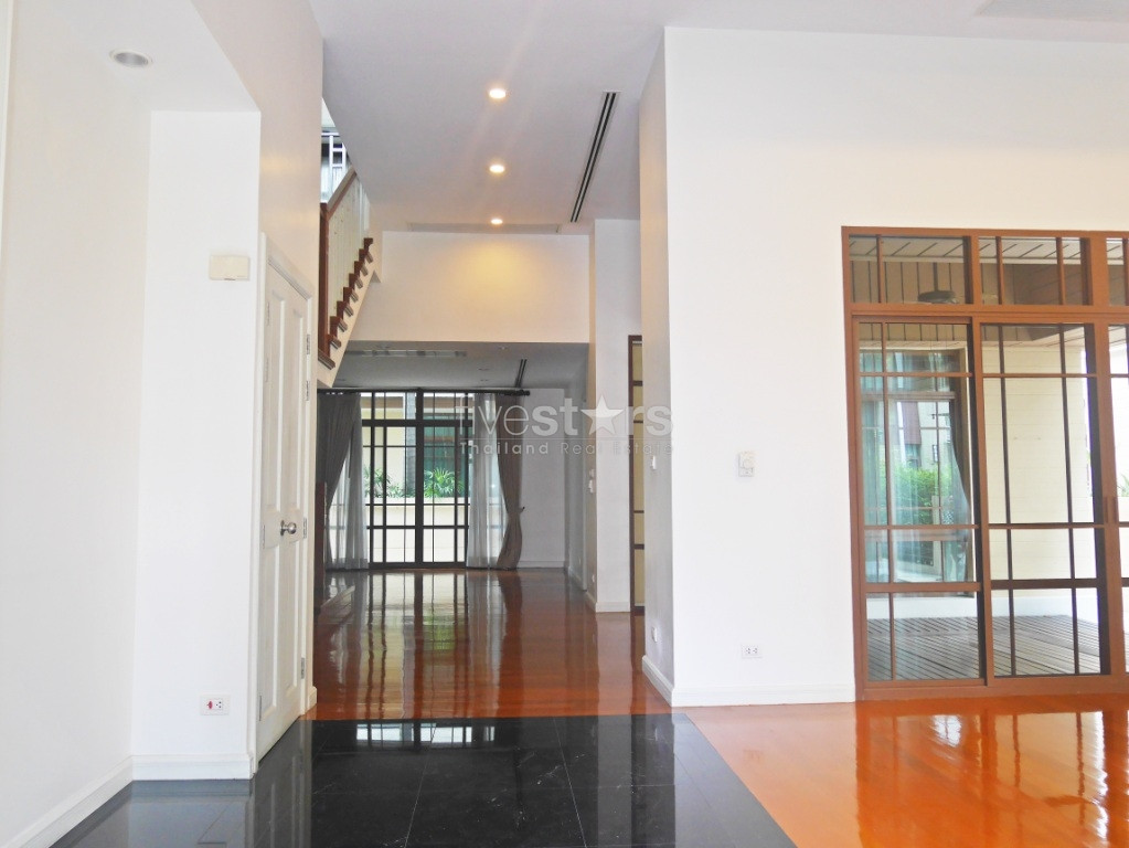 villa 4 chambres proche BTS Phrakanong, photo 3