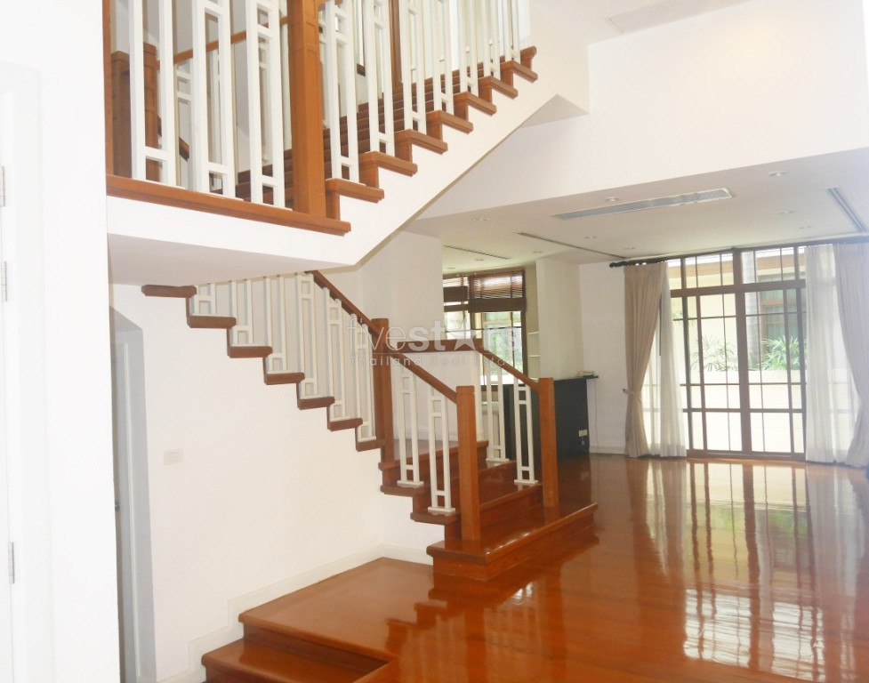 villa 4 chambres proche BTS Phrakanong, photo 4