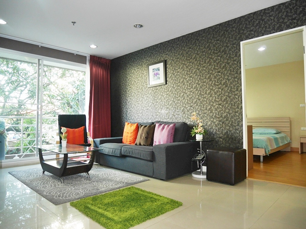 2 bedroom apartment in walking distacne to Phrom Phong BTS station