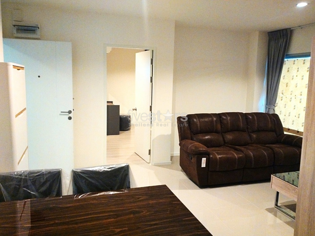 Brand new 2 bedroom apartment close to Phra Kanong BTS station