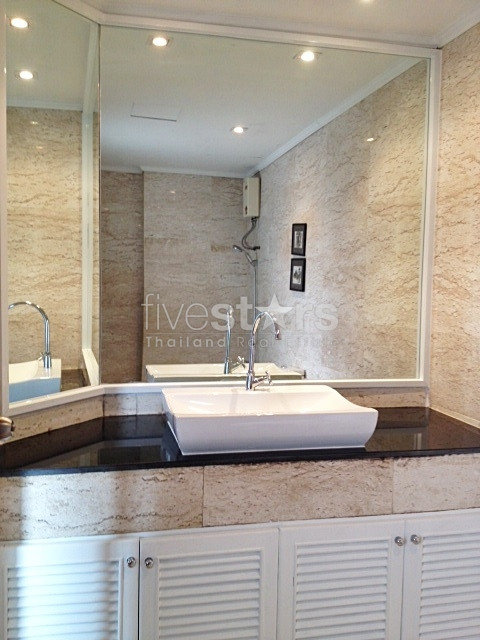 Newly-refurbished 3 bedroom condominium only 5-minute walk to Thonglor BTS station, photo 10
