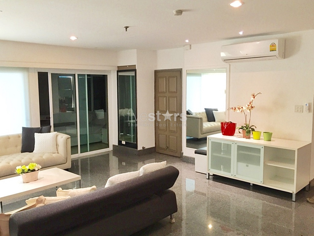 Newly-refurbished 3 bedroom condominium only 5-minute walk to Thonglor BTS station, photo 3