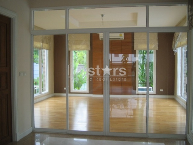 Maison avec 4 chambres et piscine privée quartier Thonglor, photo 9