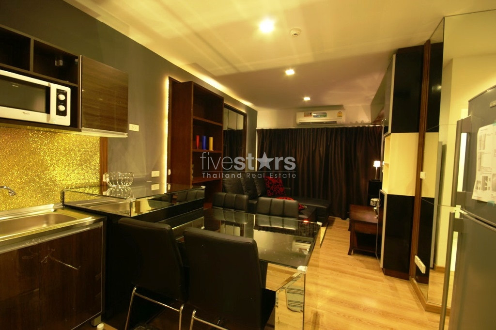 2-bedroom low rise condo for rent close to Phromphong BTS station, photo 2