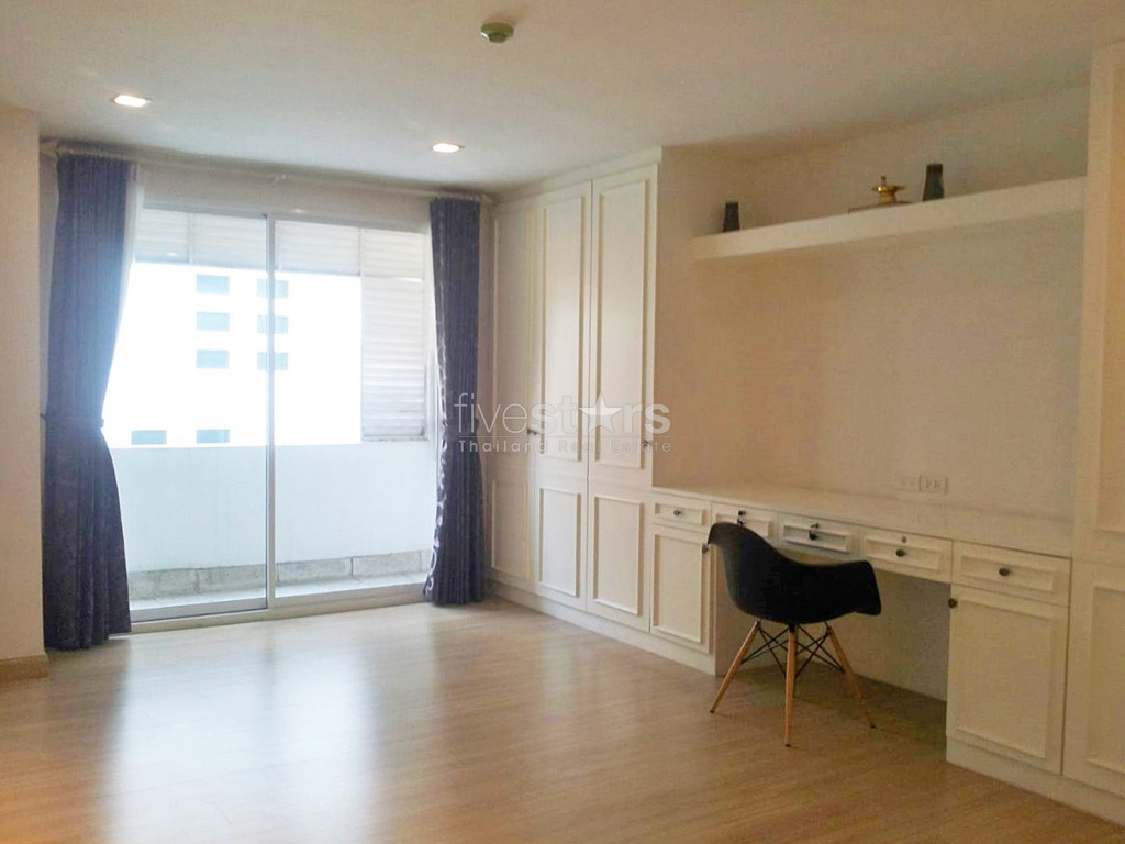 Functional 3 bedroom apartment near Phrom Phong BTS station, photo 5
