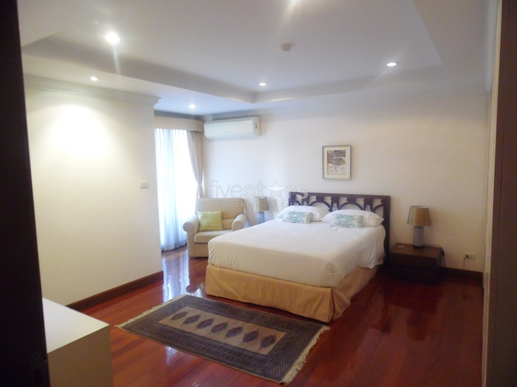 Vaste appartement 3 chambres quartier Phrompong, photo 4