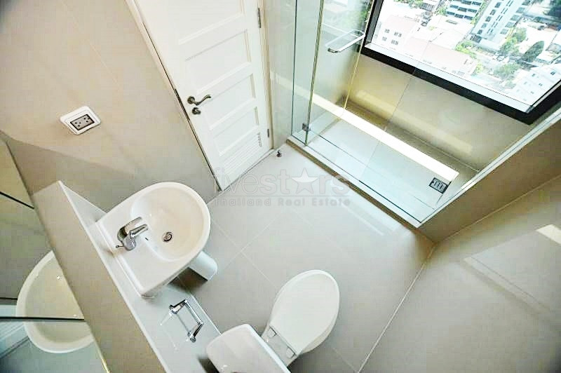 Loft style 3 bedroom apartment close to Phrom Phong BTS station, photo 10