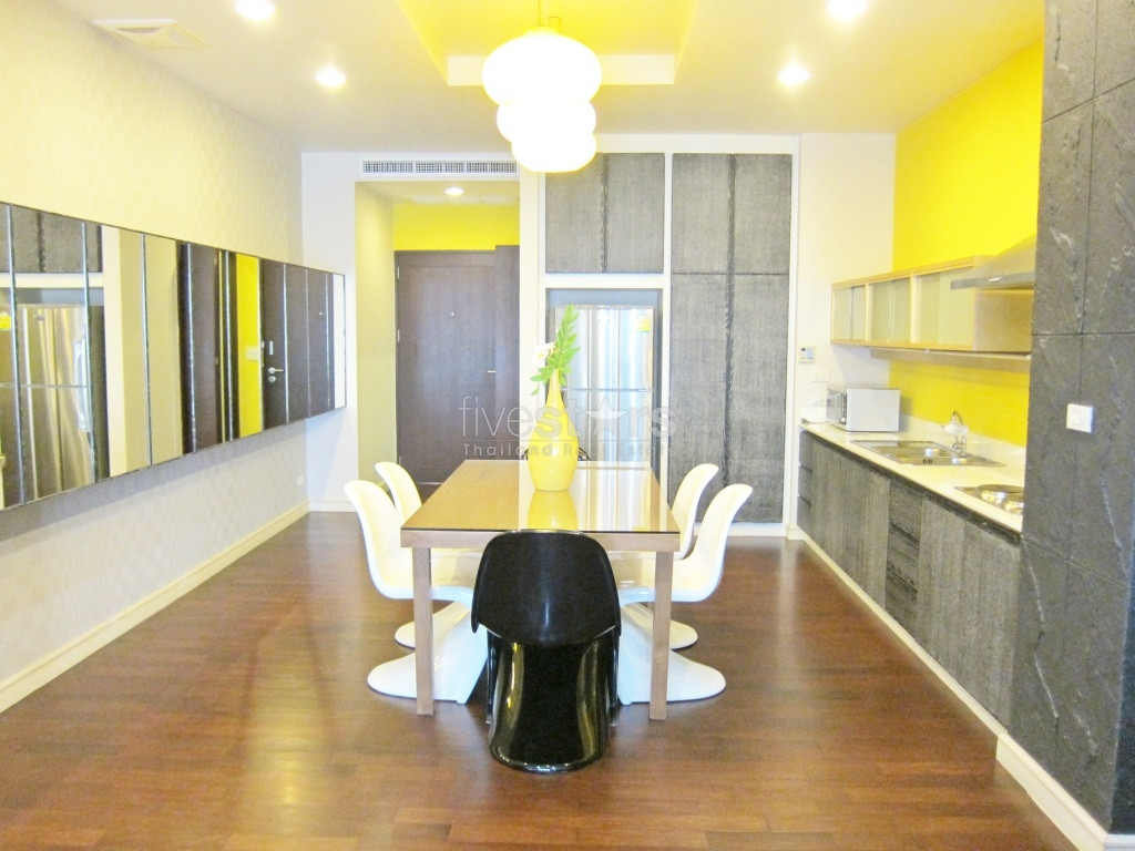 Bright and spacious 2 bedroom apartment