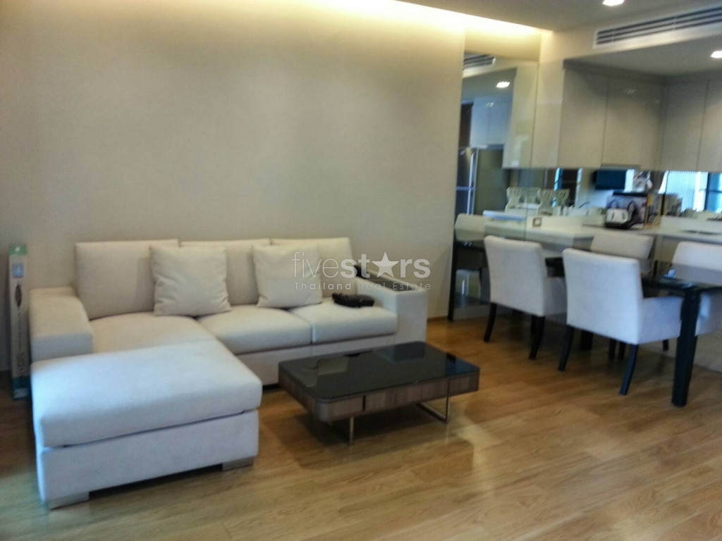 2 bedroom condo for rent close to Chongnonsi BTS station